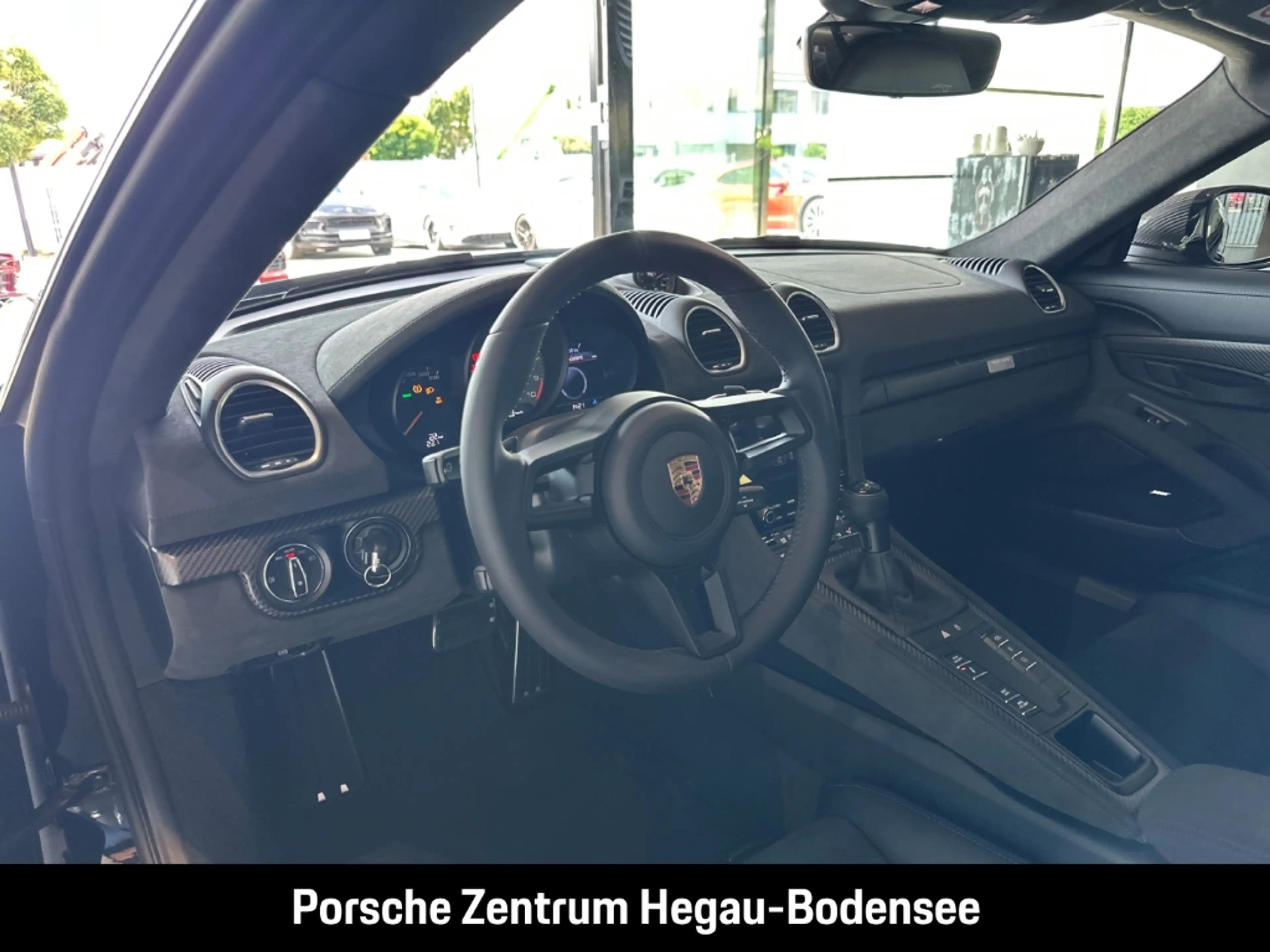 Porsche Cayman 718 GT4 RS — photo 7