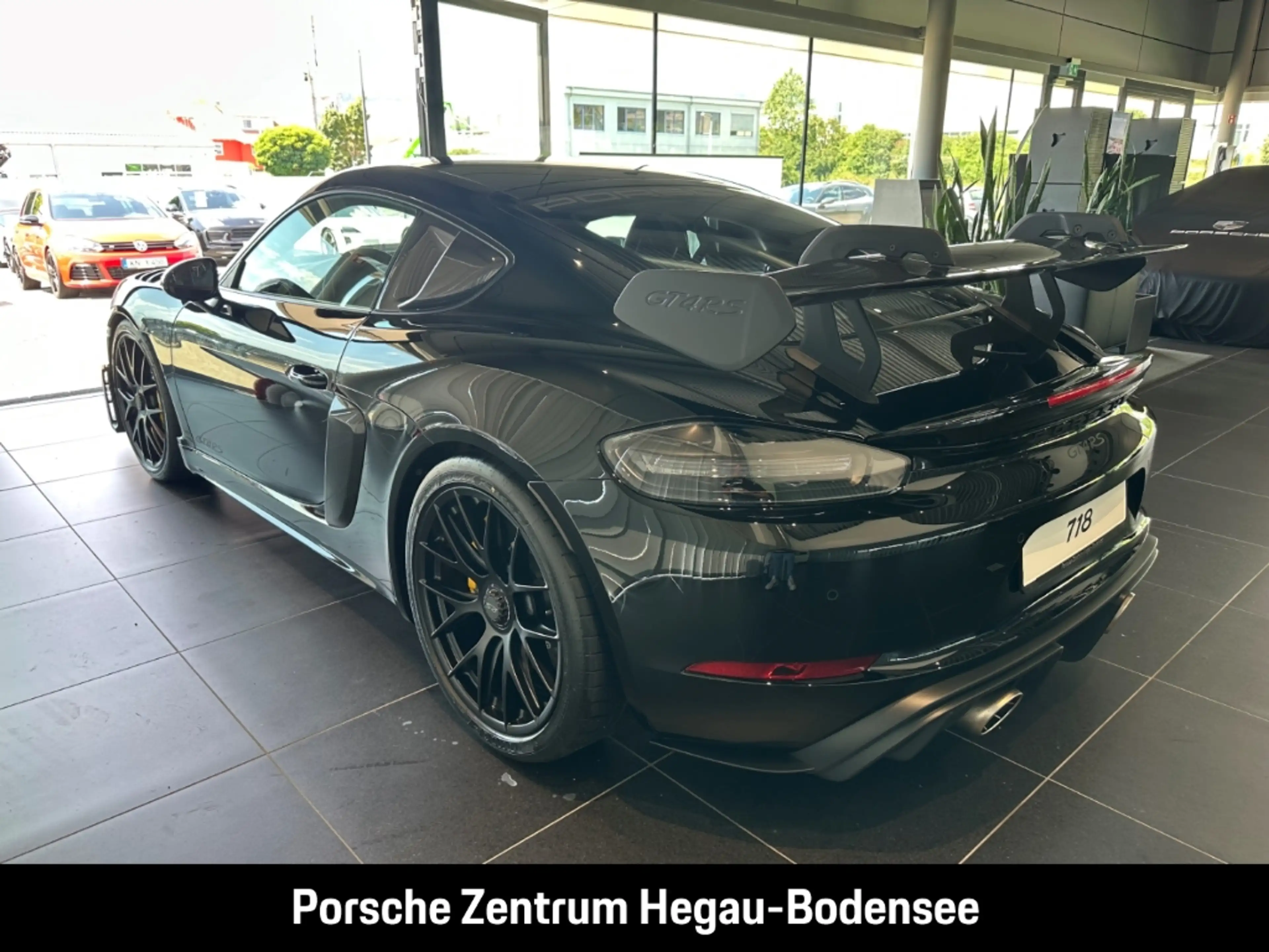 Porsche Cayman 718 GT4 RS — photo 13