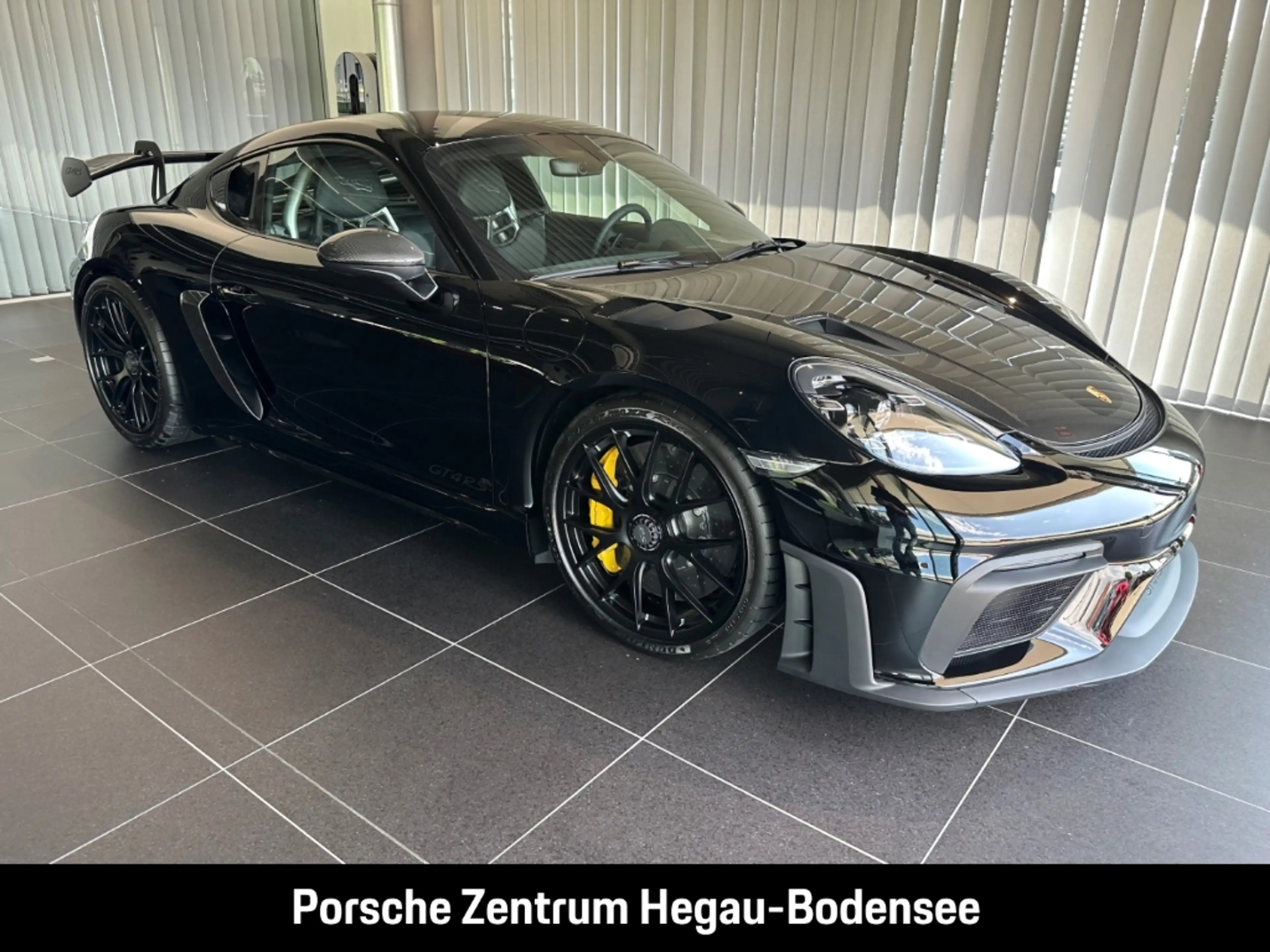 Porsche Cayman 718 GT4 RS — photo 11