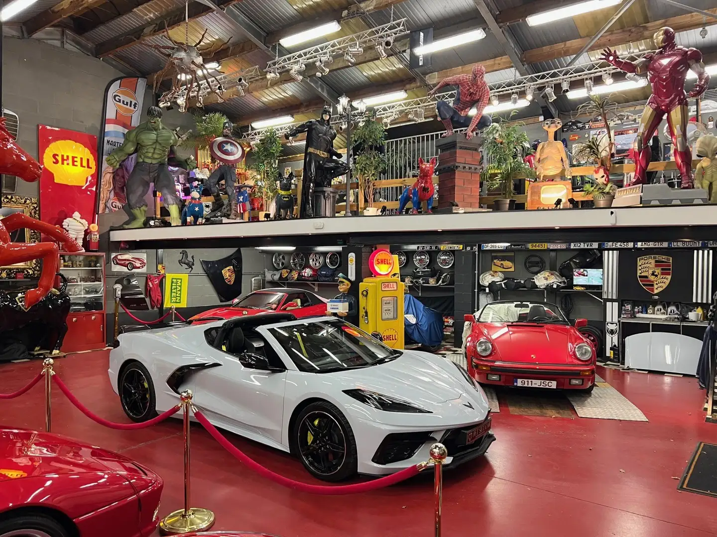 Corvette C8 Stingray 3LT Z51 Launch Edition 70 th Anniversaire Grijs - 2