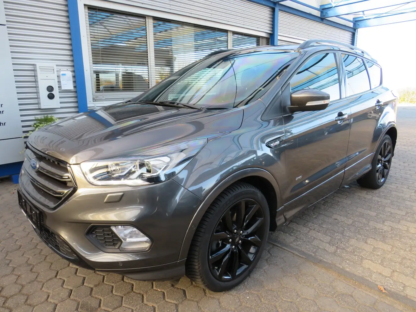 Ford Kuga ST-Line 4x4 AHK schwenkbar Xenon ALU 19" Gris - 1