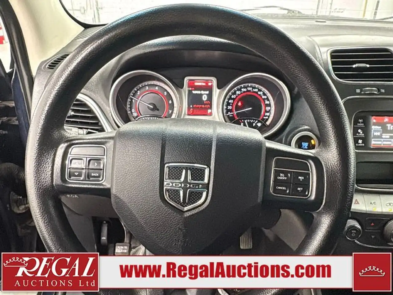 Dodge Journey снимка Dodge Journey