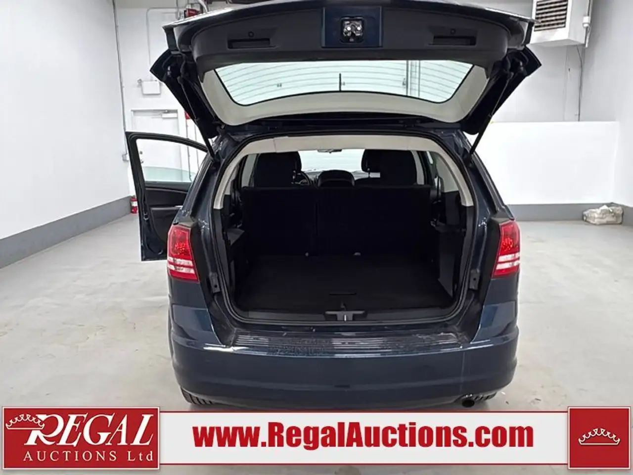 Dodge Journey снимка Dodge Journey