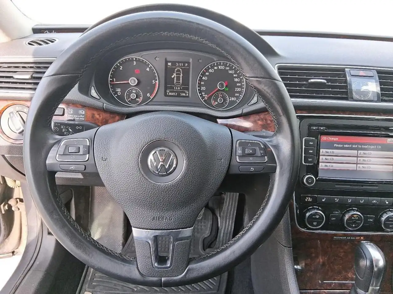 Volkswagen Passat снимка Volkswagen Passat