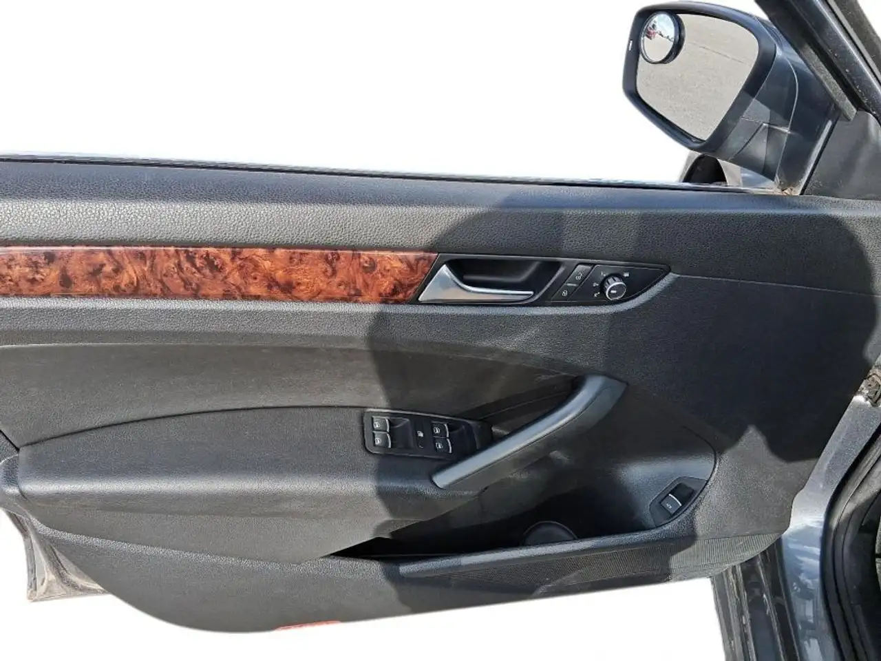 Volkswagen Passat снимка Volkswagen Passat