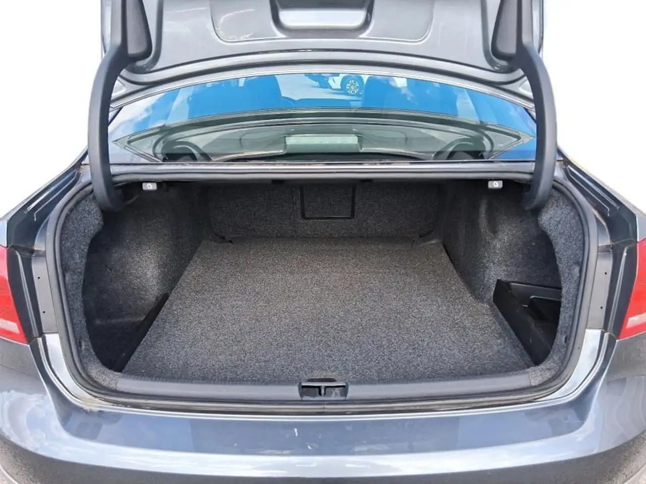 Volkswagen Passat снимка Volkswagen Passat