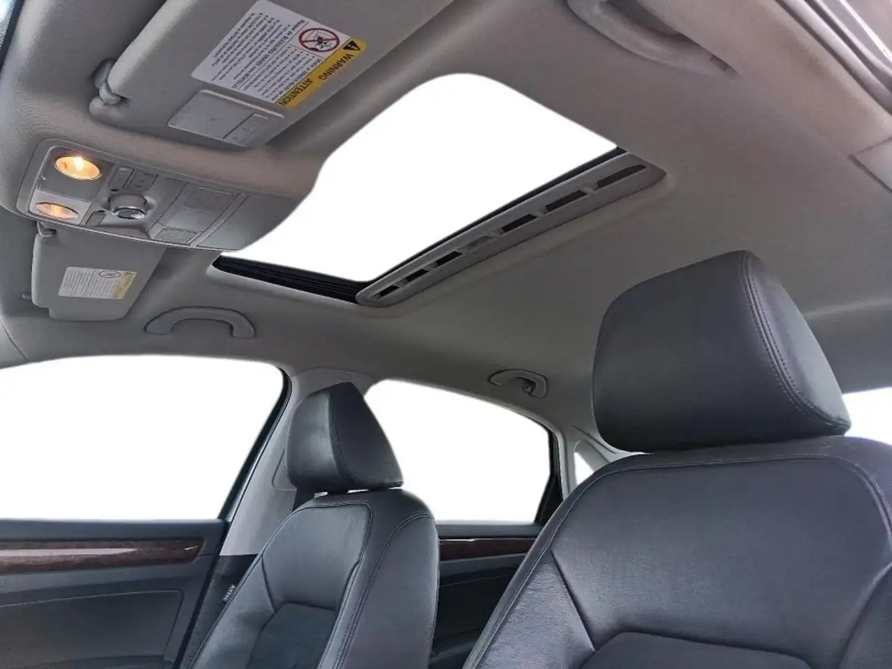 Volkswagen Passat снимка Volkswagen Passat