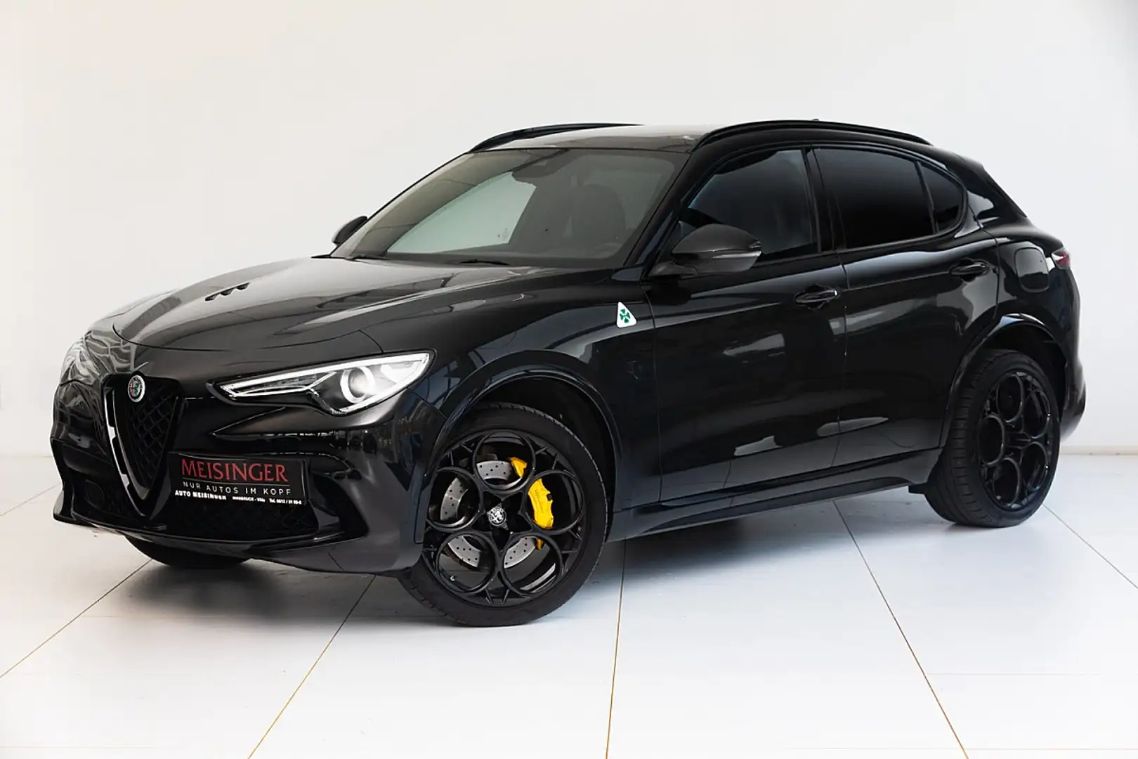 Alfa Romeo Stelvio Quadrifoglio 2,9 V6 ATX AWD Schwarz - 1