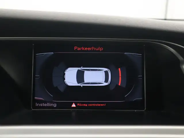 Audi A4 view 12