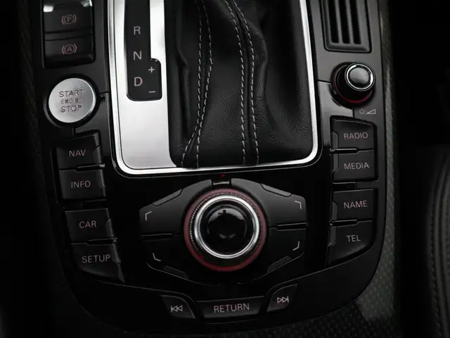 Audi A4 view 16
