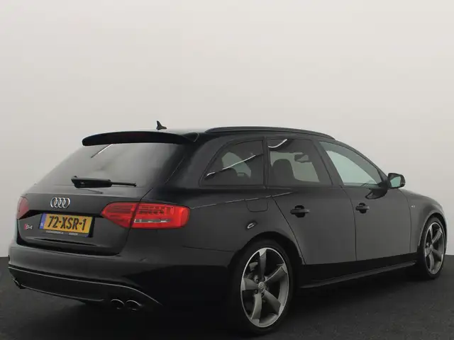 Audi A4 view 20