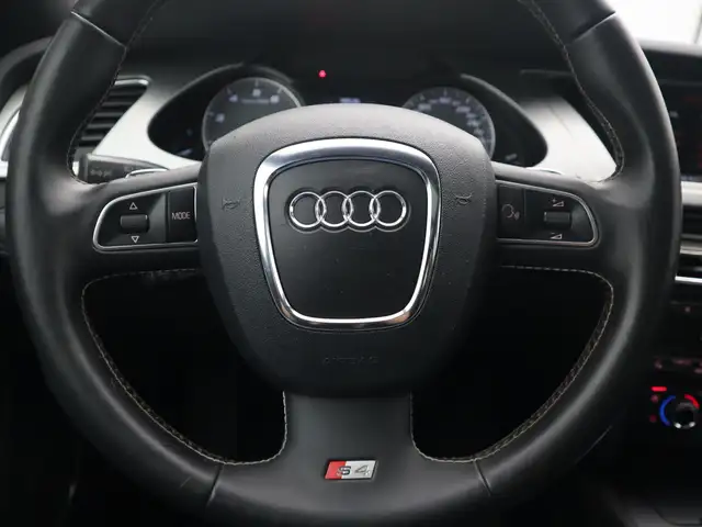 Audi A4 view 17