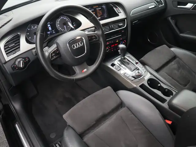 Audi A4 view 11