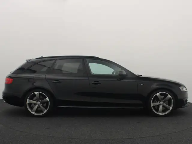 Audi A4 view 21
