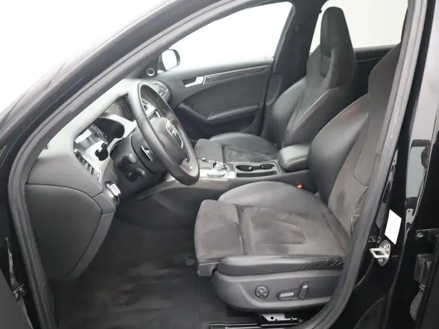 Audi A4 view 26