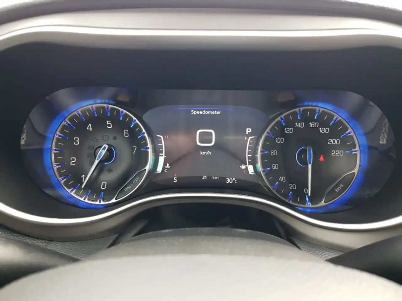 Chrysler Pacifica снимка Chrysler Pacifica