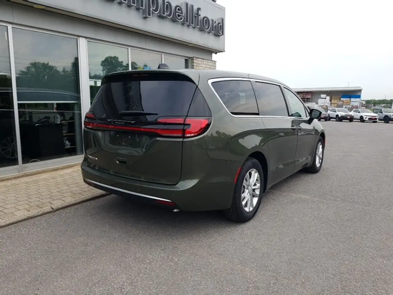 Chrysler Pacifica снимка Chrysler Pacifica
