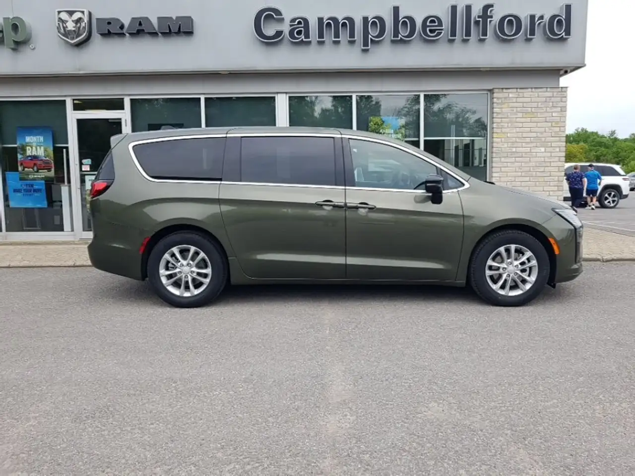 Chrysler Pacifica снимка Chrysler Pacifica