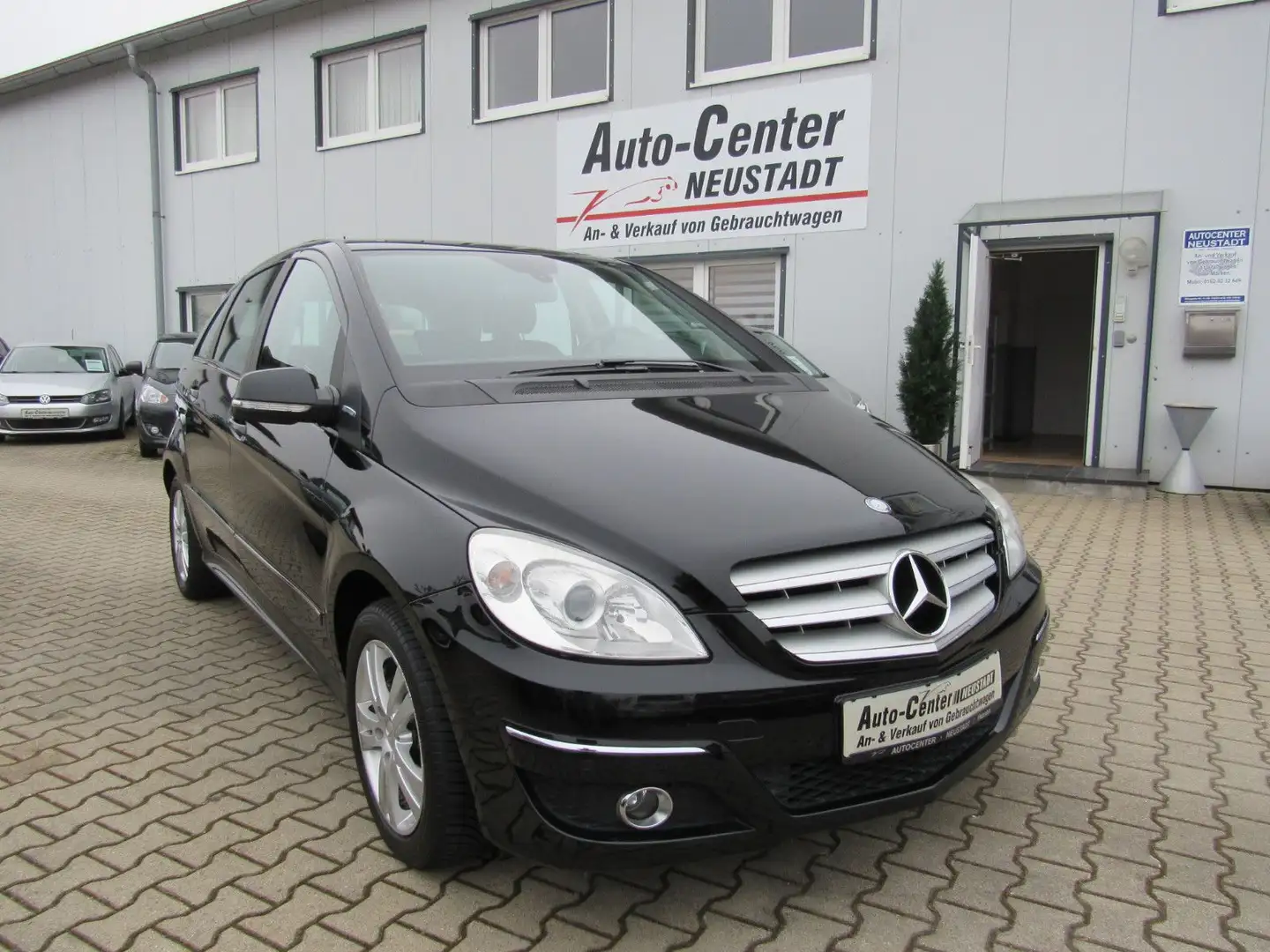 Mercedes-Benz B 180 PDC, SH, ALU.. Schwarz - 1