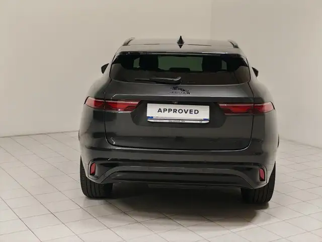 Jaguar F-Pace view 7