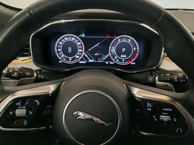 Jaguar F-Pace view 13