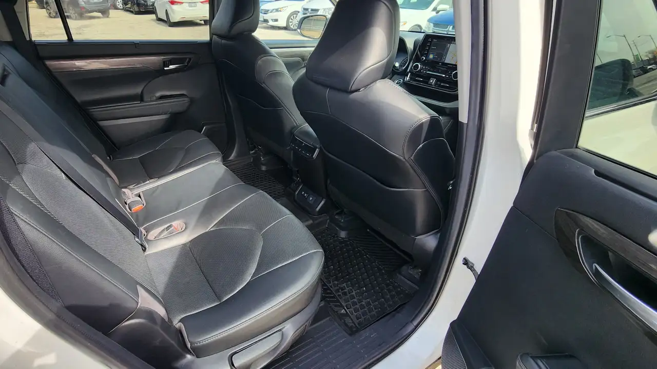 Toyota Highlander снимка Toyota Highlander
