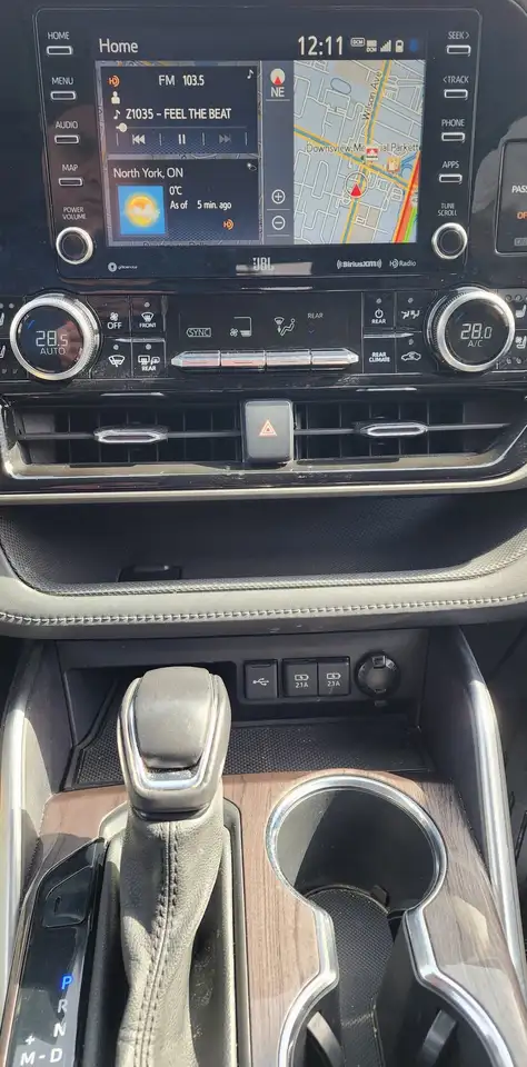 Toyota Highlander снимка Toyota Highlander