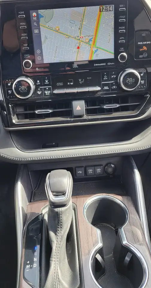 Toyota Highlander снимка Toyota Highlander
