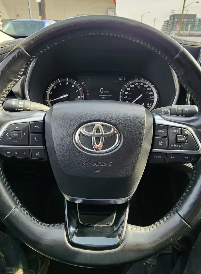 Toyota Highlander снимка Toyota Highlander