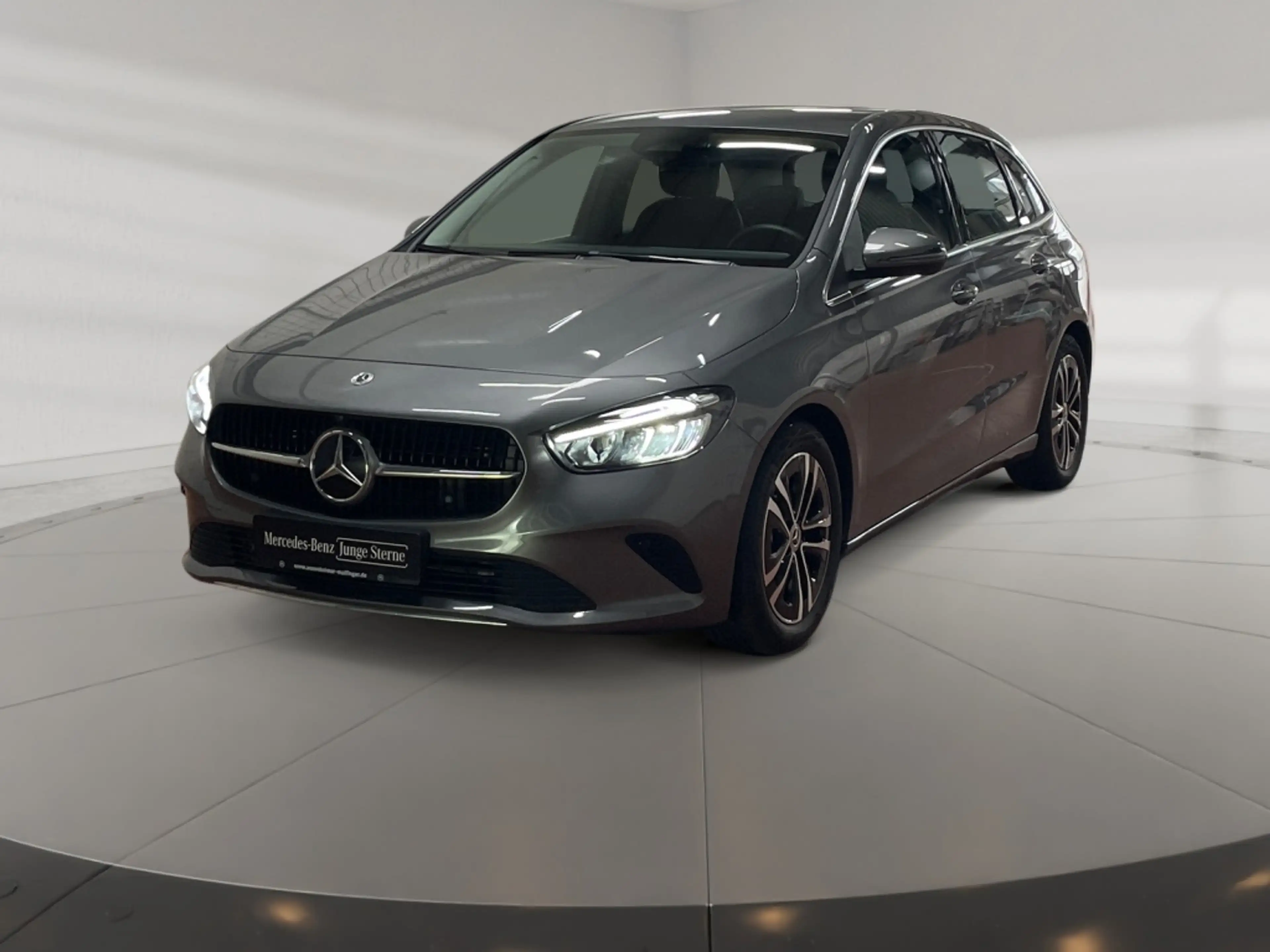 Mercedes-Benz B 220 4matic Progressive MBUX+Progressive+AHK — photo 2