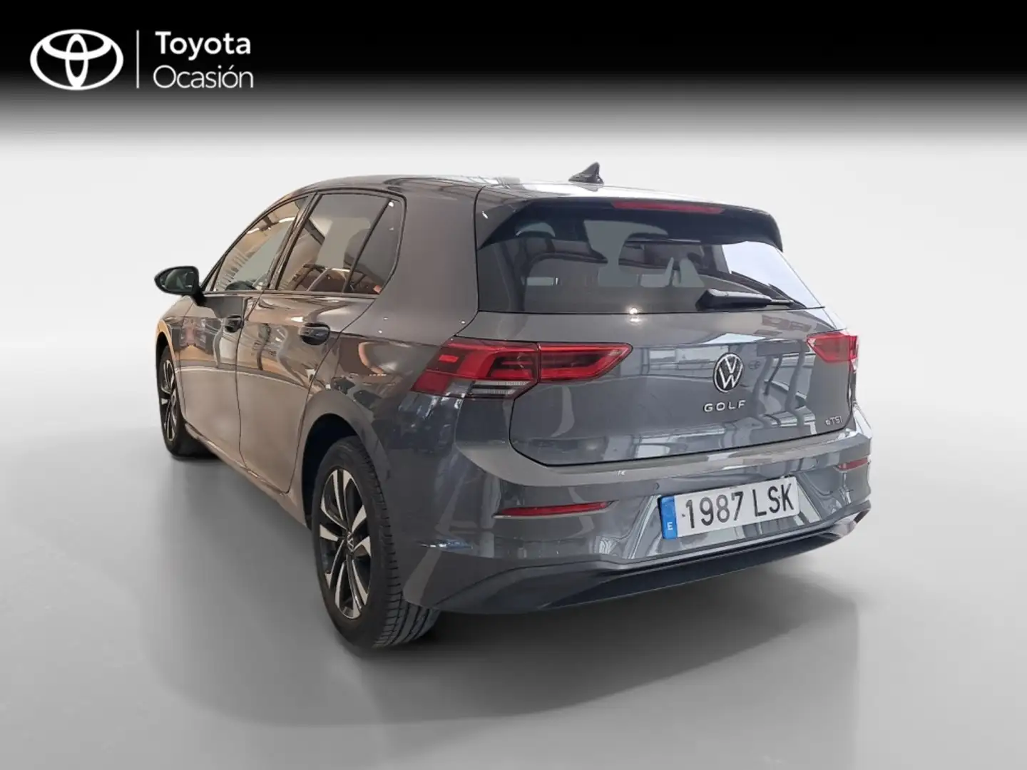 Volkswagen Golf BERLINA CON PORTON 1.0 ETSI 81KW DSG LIFE 110 5P Gris - 2