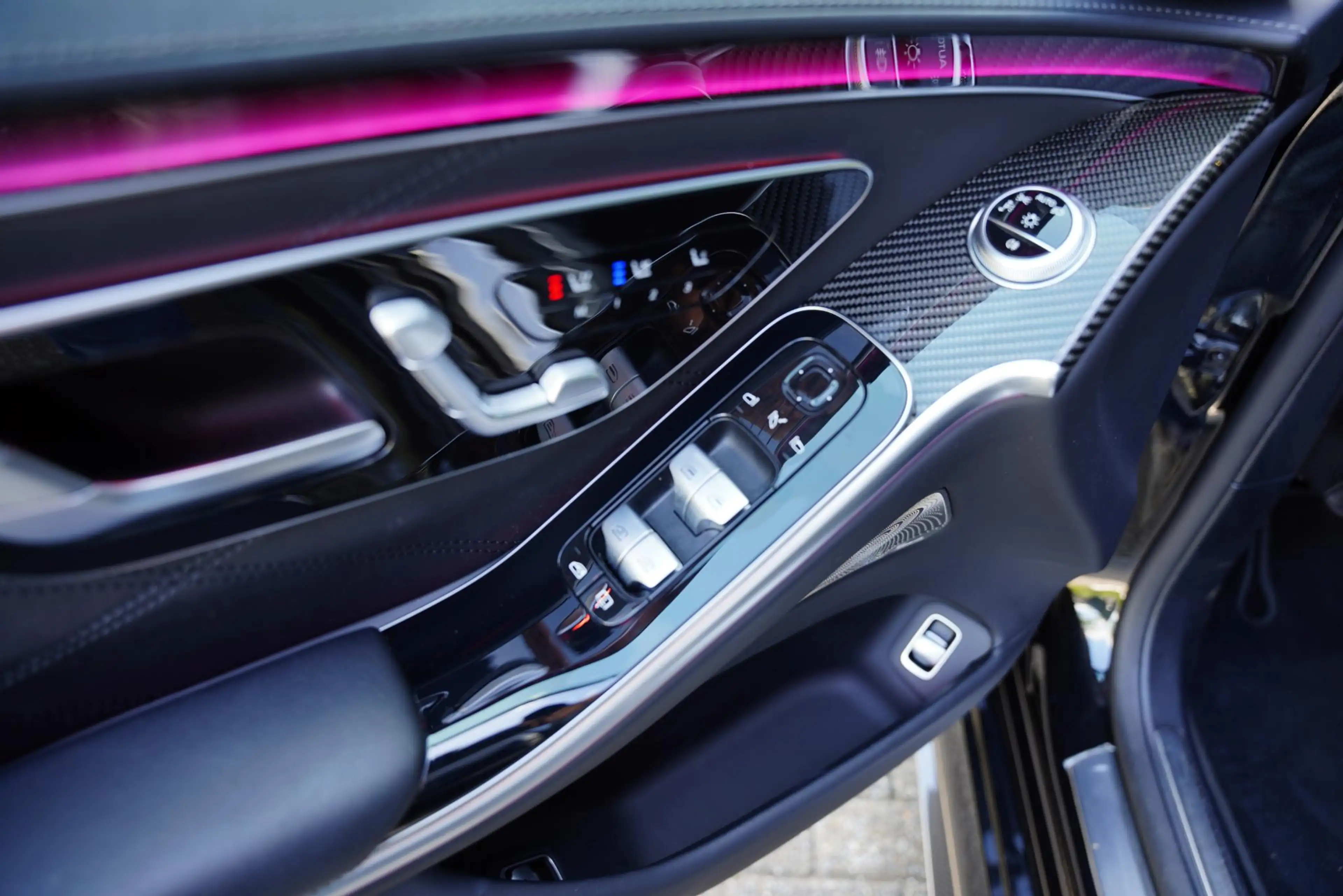 Mercedes-Benz S 63 AMG S E Performance / Carbon Pakket / Burmester — photo 23