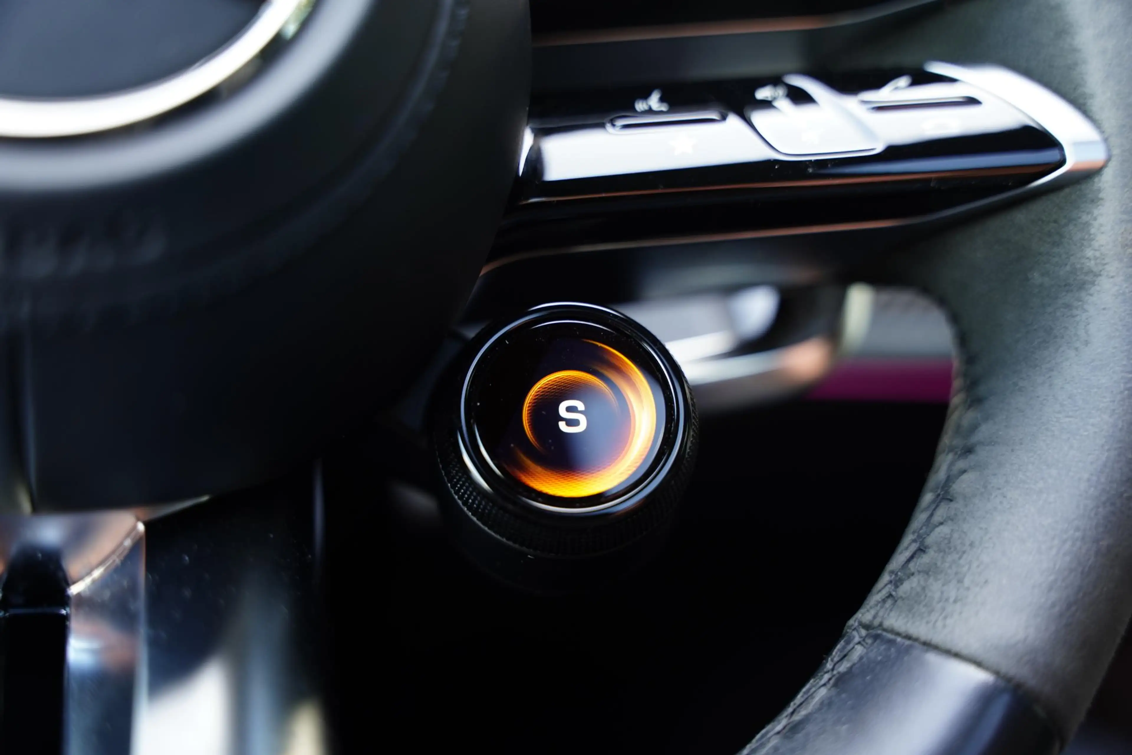 Mercedes-Benz S 63 AMG S E Performance / Carbon Pakket / Burmester — photo 19
