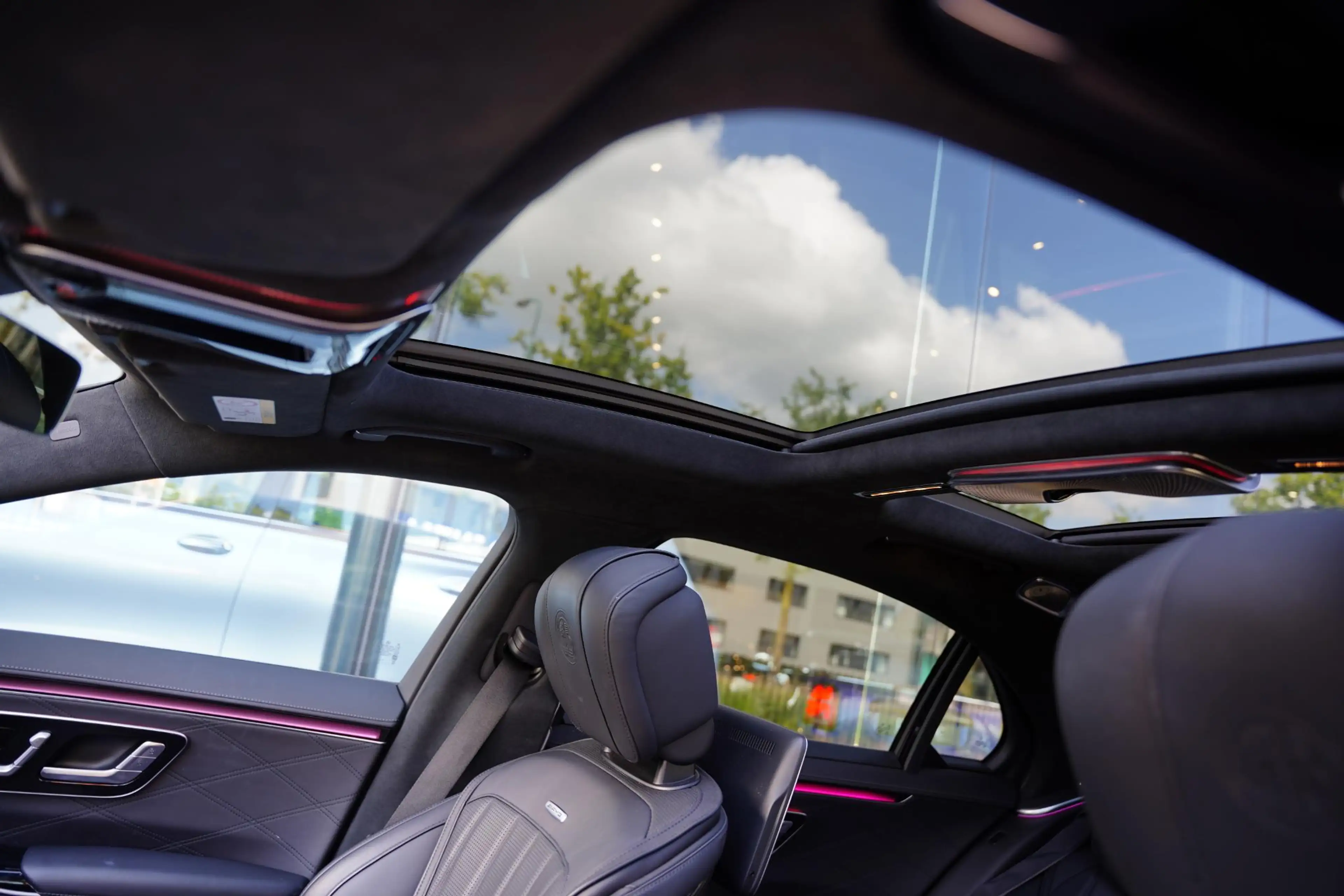 Mercedes-Benz S 63 AMG S E Performance / Carbon Pakket / Burmester — photo 24