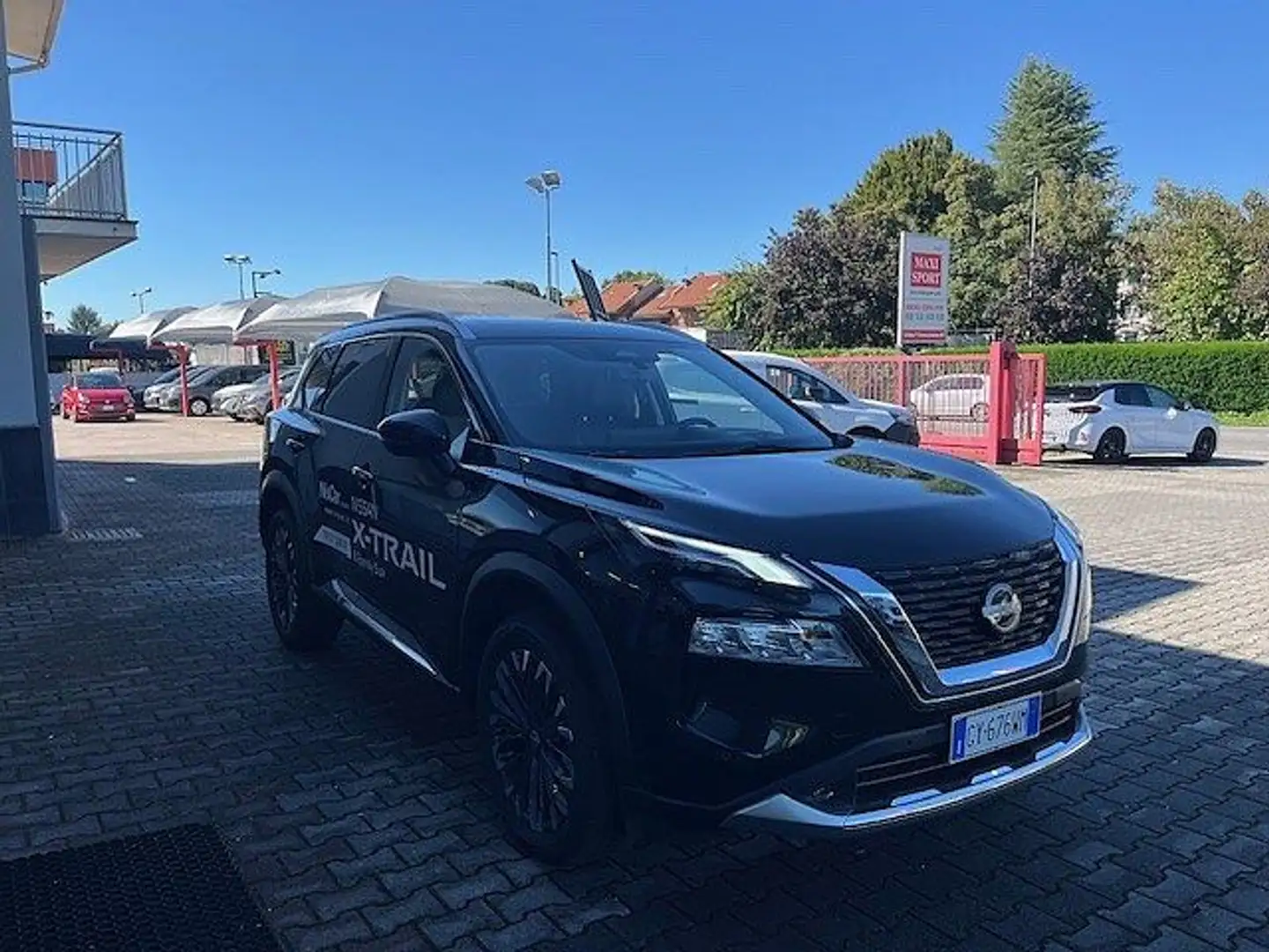 Nissan X-Trail 4ª serie Mild Hybrid 2WD 5 posti Tekna Nero - 2