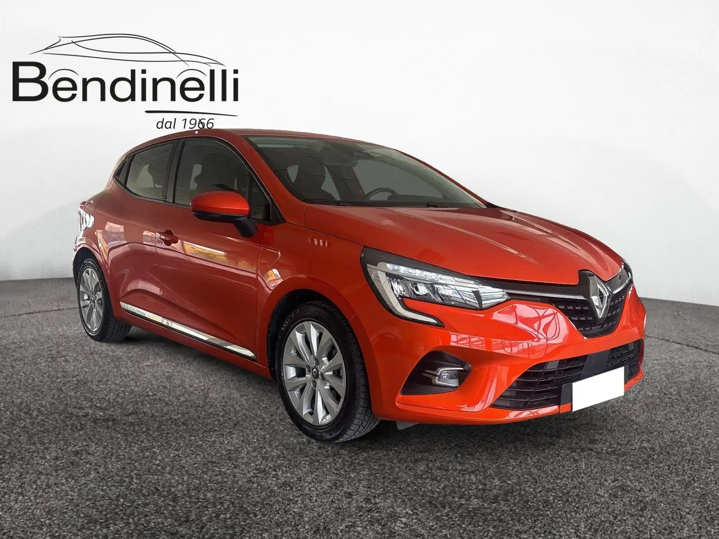 Renault Clio Hybrid E-Tech 140 CV 5 porte Zen Arancione - 2