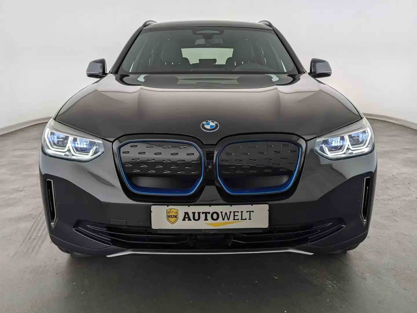 BMW iX3 iX3 Impressive LED+NAVI+LEDER+AHK+PANO+HUD+360+ BC Gris - 2