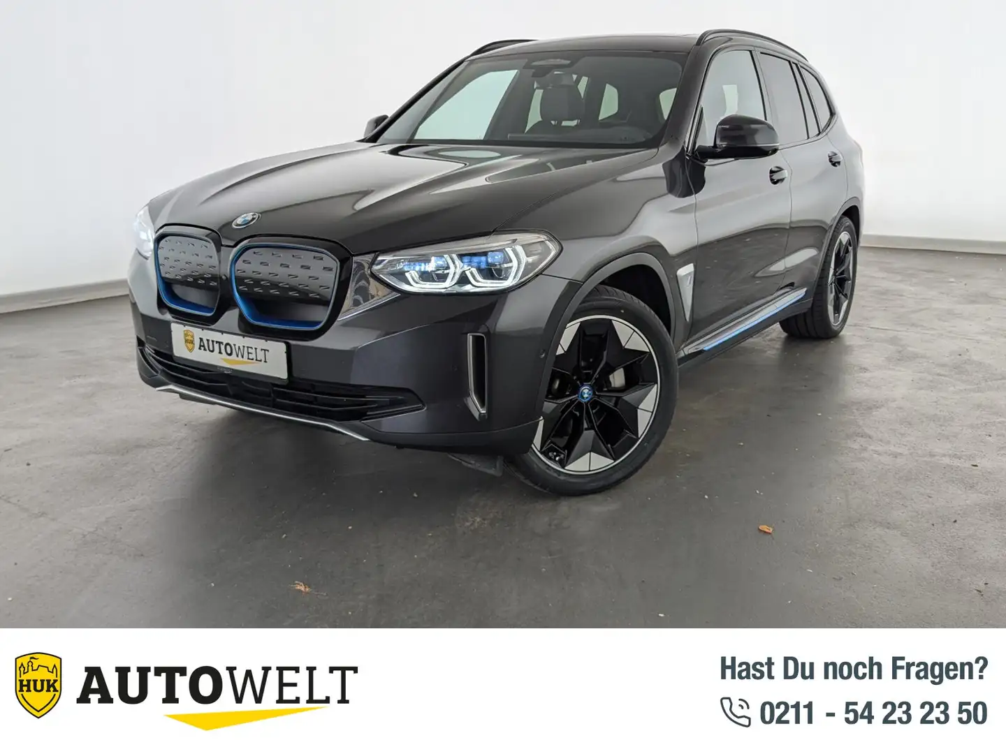 BMW iX3 iX3 Impressive LED+NAVI+LEDER+AHK+PANO+HUD+360+ BC Gri - 1