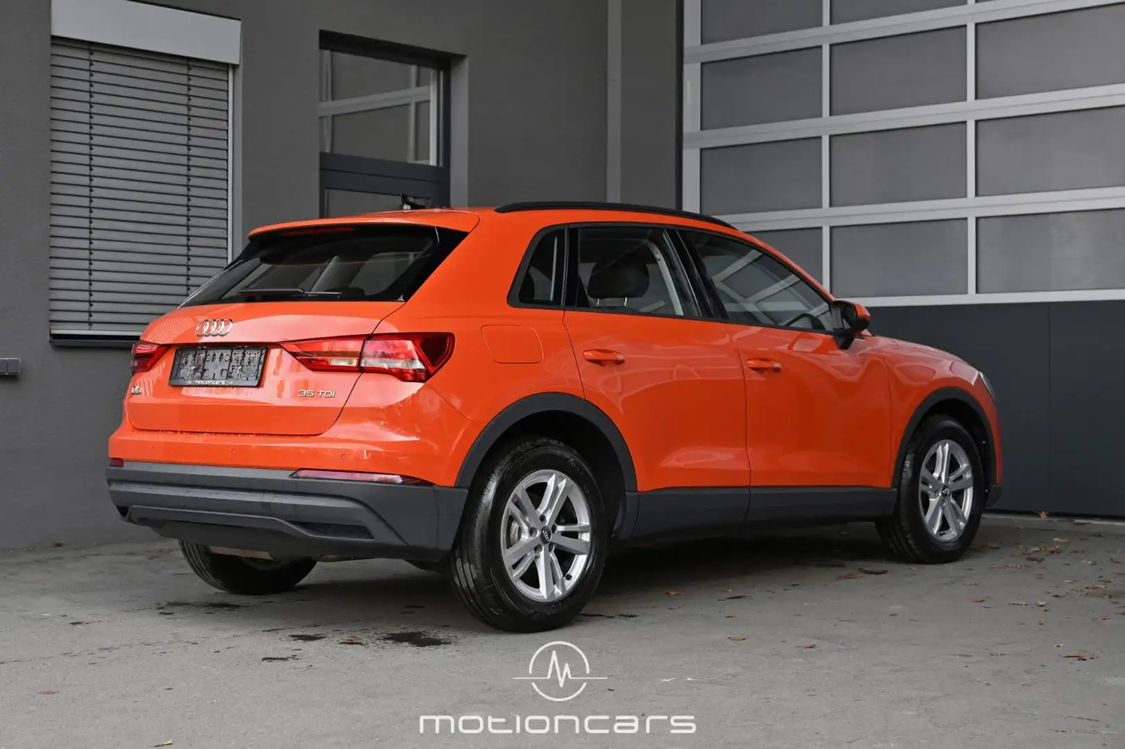 Audi Q3 35 2.0 TDI 150 HK S TRONIC PRESTIGE Orange - 2