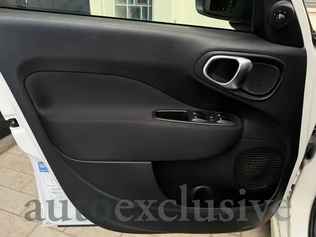 Fiat 500l view 10