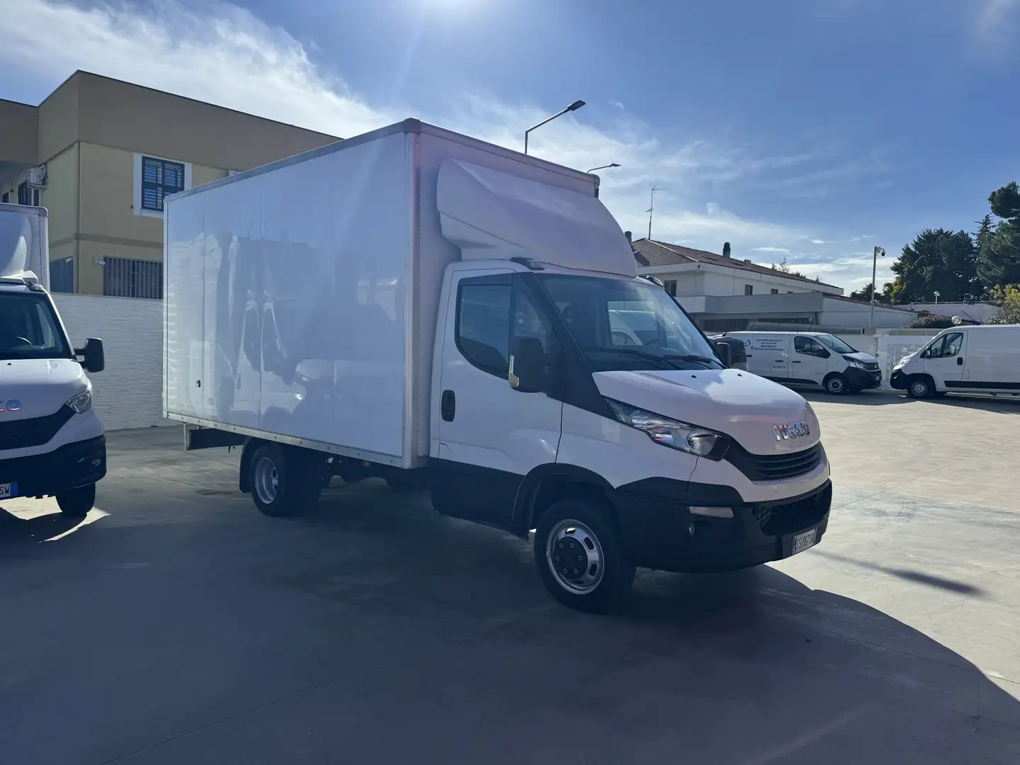 Iveco Daily Cassa In Allumino Dimensioni 4.3x3.2xh2.3 Blanc - 2