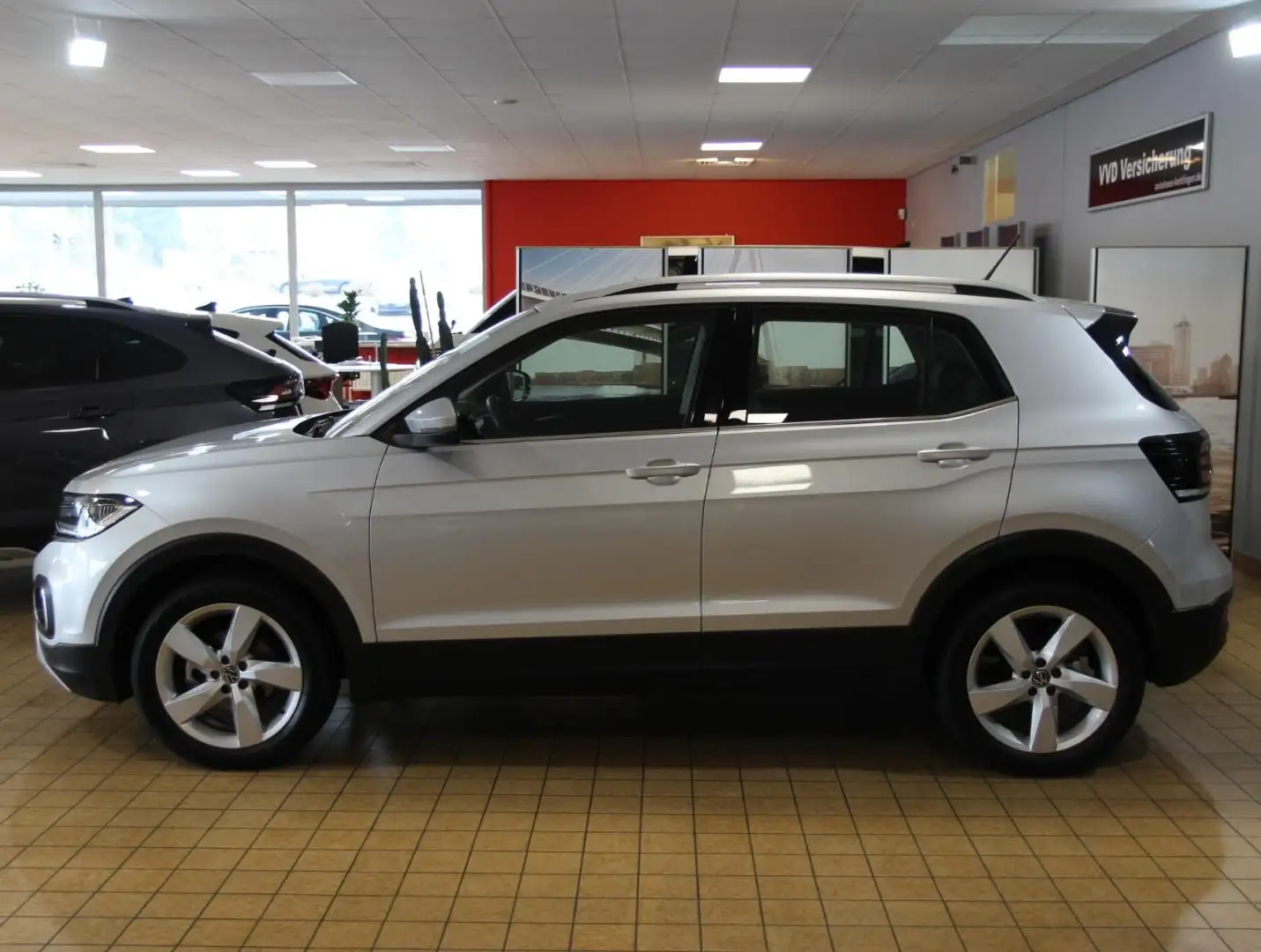 Volkswagen T-Cross Style 1.0 TSI DSG,17",LED,Einparkhilfe.. Silber - 2