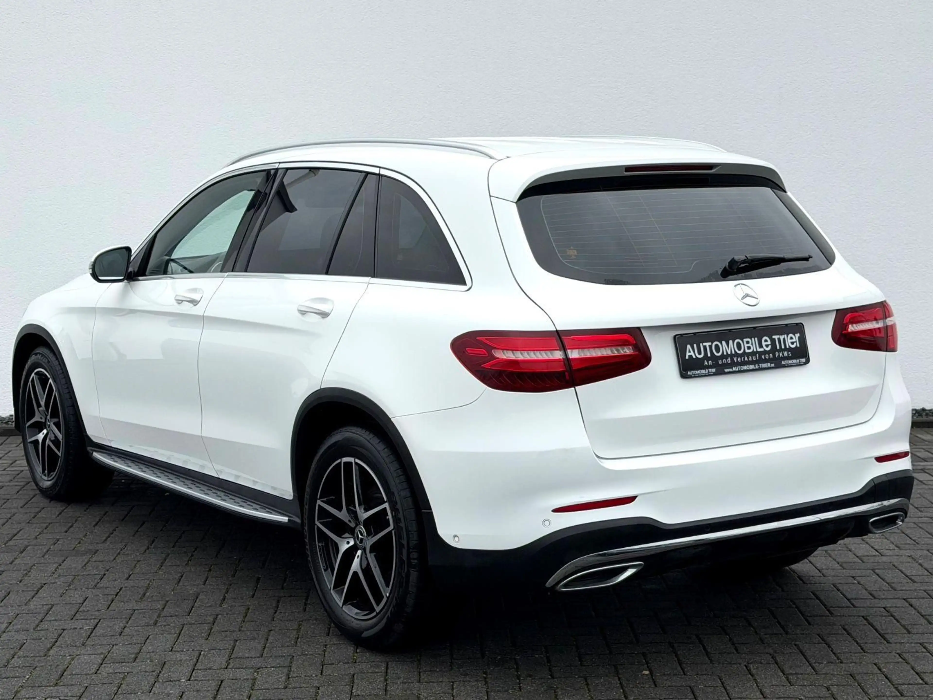 Mercedes-Benz GLC 250 d 4Matic Amg Line / NAVI/LED/AHK/1.HAND/ — photo 7