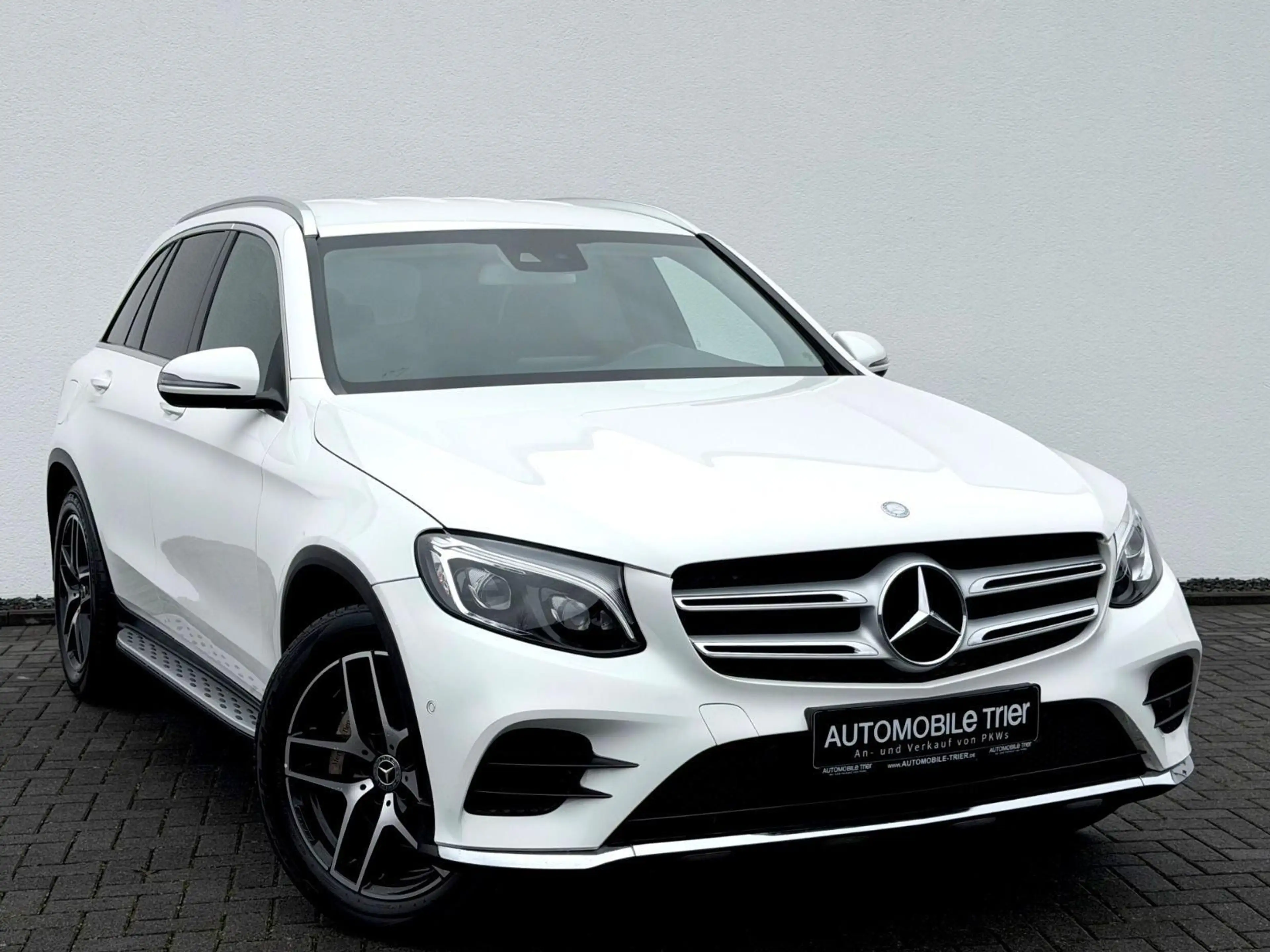 Mercedes-Benz GLC 250 d 4Matic Amg Line / NAVI/LED/AHK/1.HAND/ — photo 3