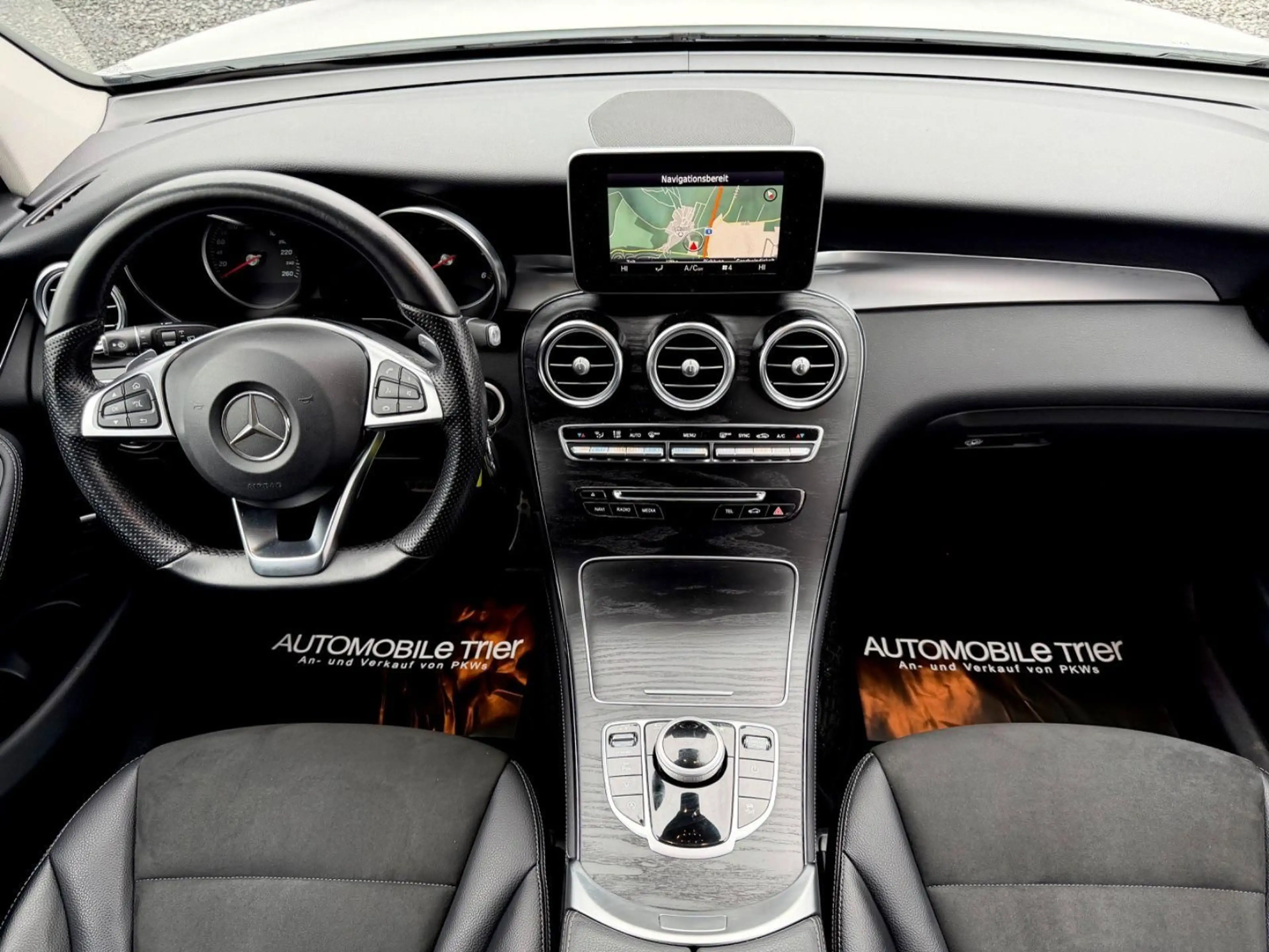 Mercedes-Benz GLC 250 d 4Matic Amg Line / NAVI/LED/AHK/1.HAND/ — photo 11