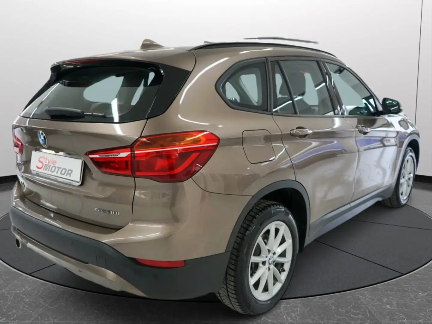 BMW X1 sDrive18i Advantage Uniprop. Ufficiale Tagliandata Bronzo - 2