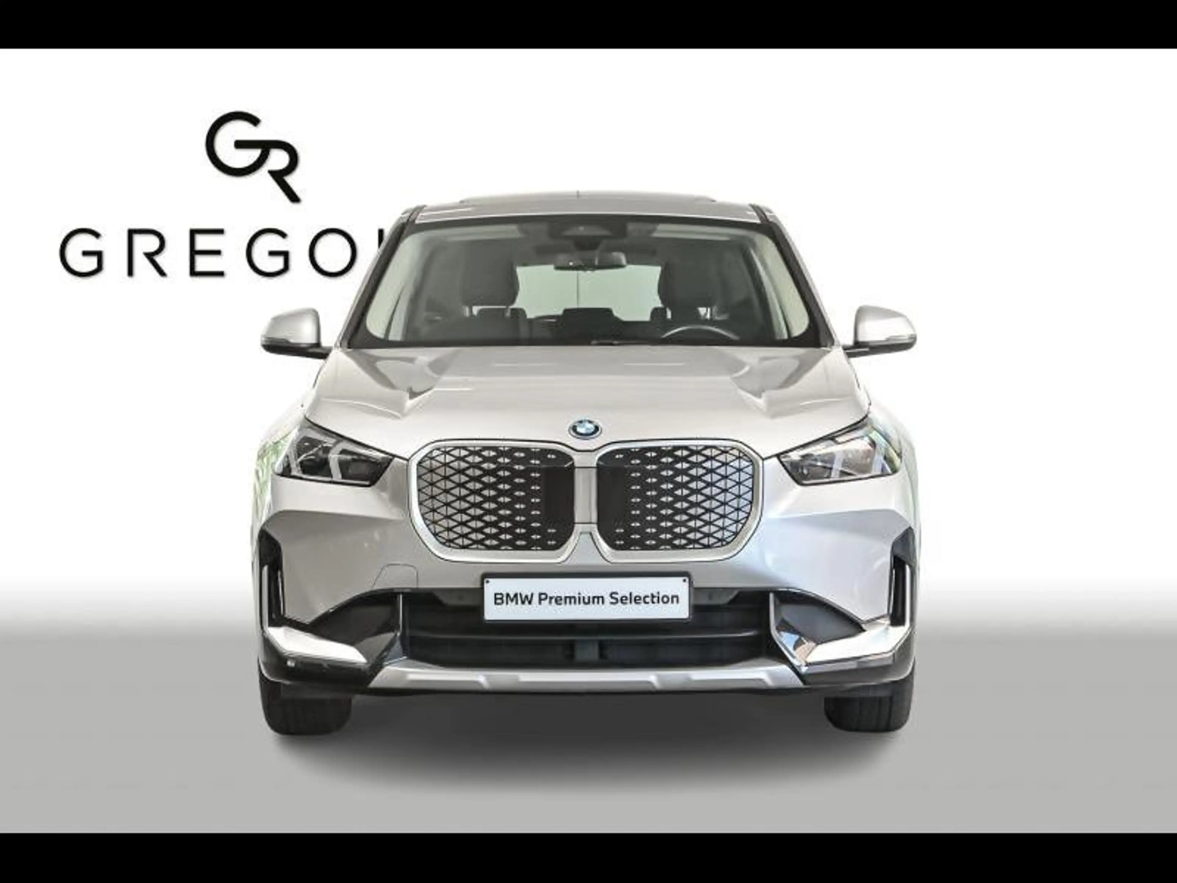 BMW iX1 eDrive20 - X Line — photo 2