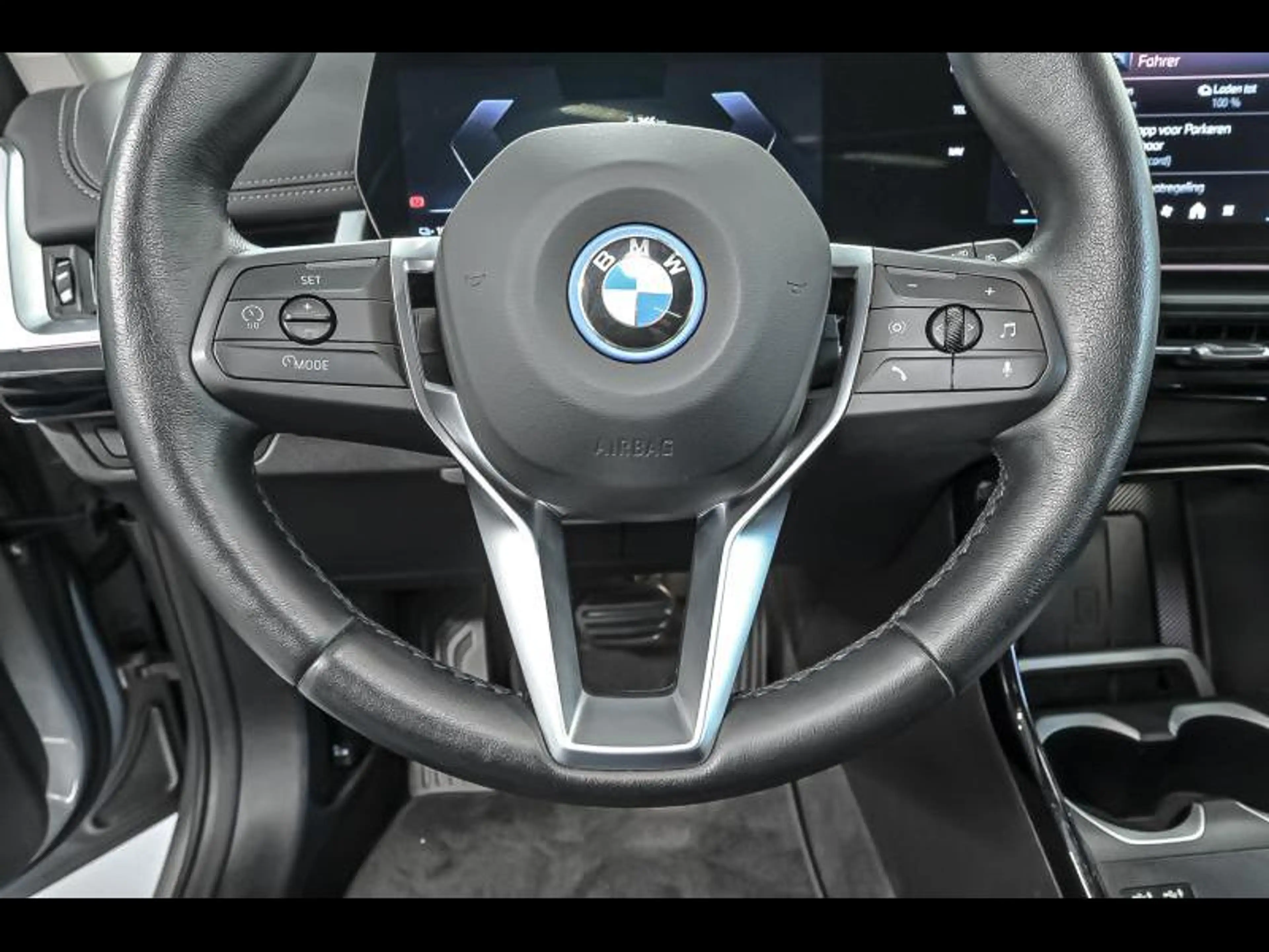 BMW iX1 eDrive20 - X Line — photo 9