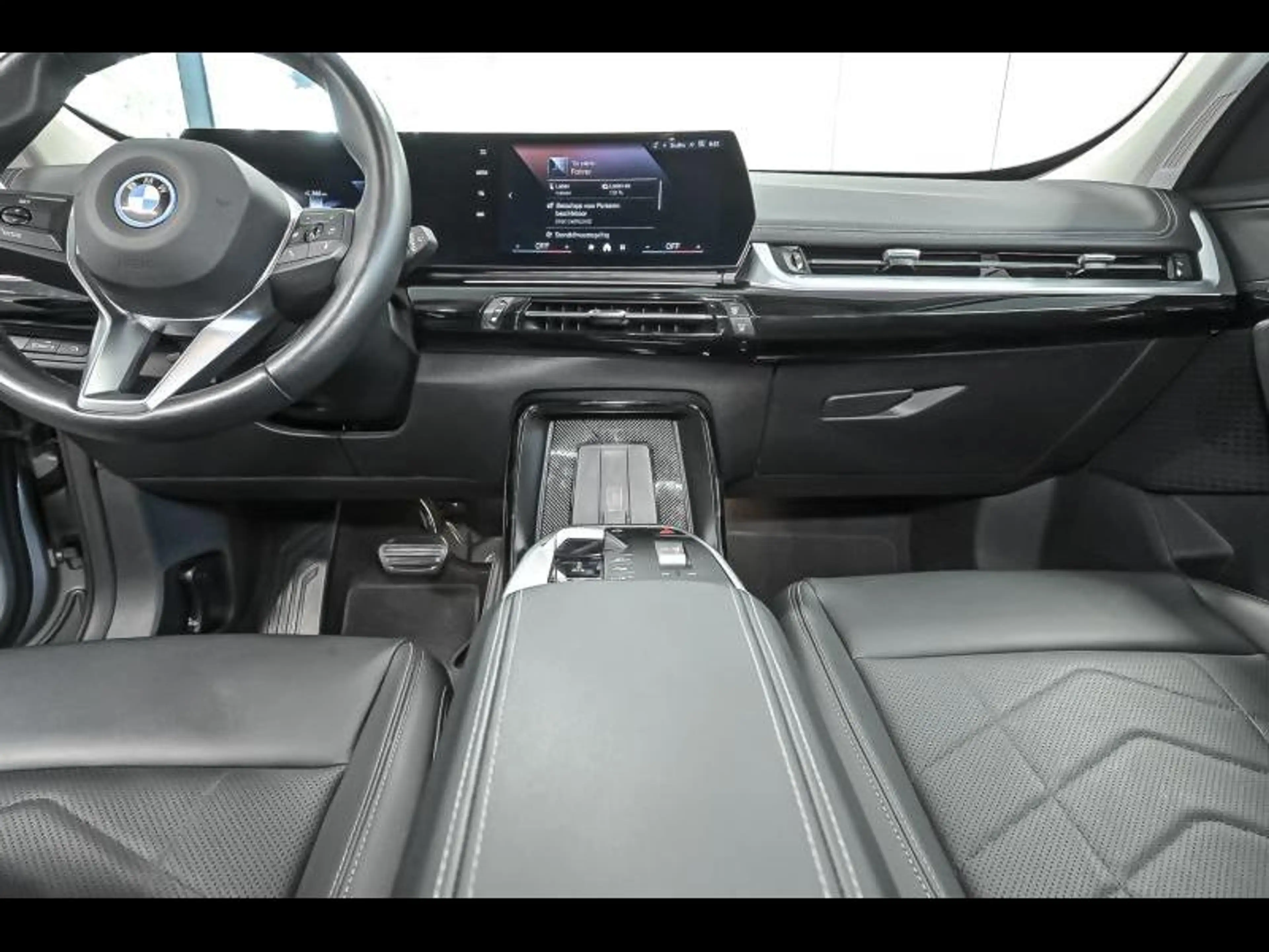 BMW iX1 eDrive20 - X Line — photo 7