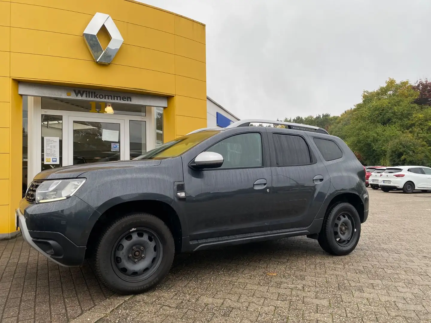Dacia Duster II Anniversary Grau - 1